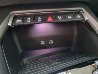 Audi A3 IV (2) SPORTBACK 15 35 TFSI MILD HYBRID 150 S LINE S TRONIC 7 - 19