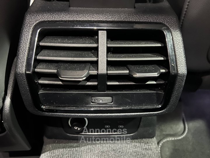 Audi Q3 45 TFSIe 245 ch S tronic 6 S line - 24