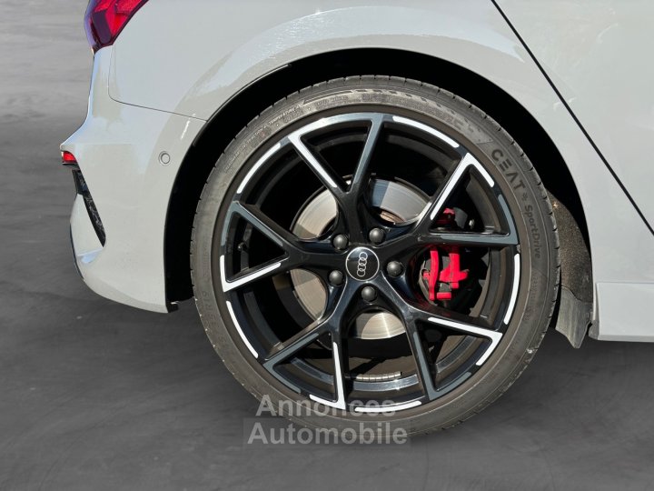 Audi RS3 SPORTBACK 25 TFSI 400 S tronic 7 Quattro IMMAT FR GRIS NARDO FREINS CERAMIQUE TOIT OUVRANT BANGOLUFSEN BECQUET CARBONE GARANTIE 12 MOIS - 16