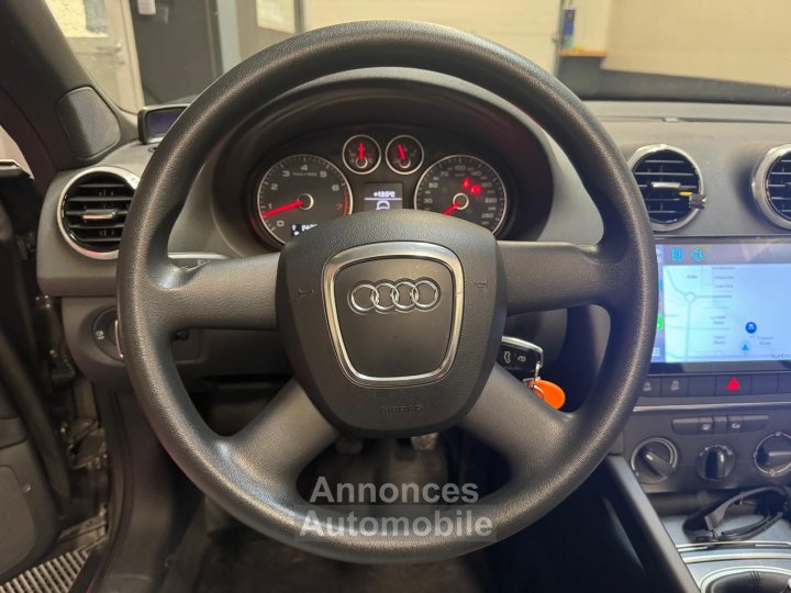 Audi A3 CABRIOLET 12 TFSI 105 Ambition / Carnet entretien / Toutes factures - 22