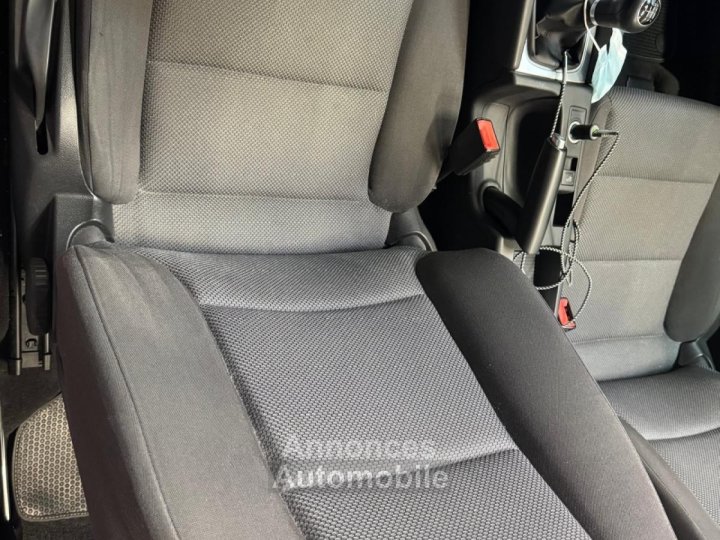 Audi A3 CABRIOLET 12 TFSI 105 Ambition / Carnet entretien / Toutes factures - 27