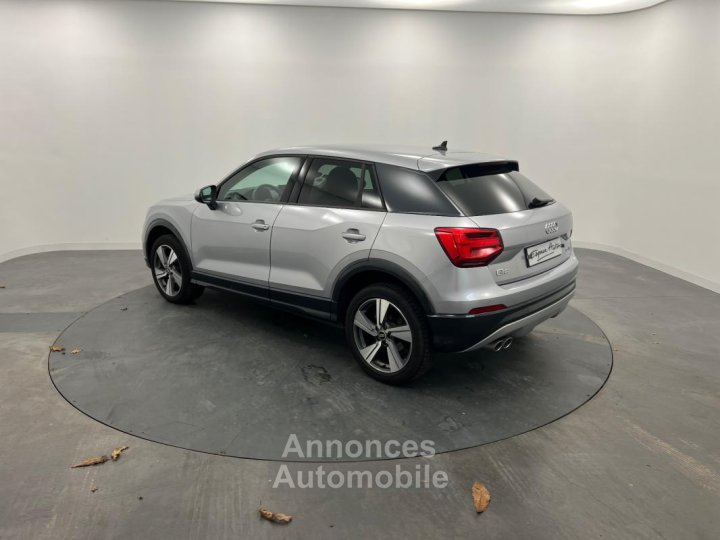 Audi Q2 35 TFSI COD 150 S tronic 7 Design Luxe - 3