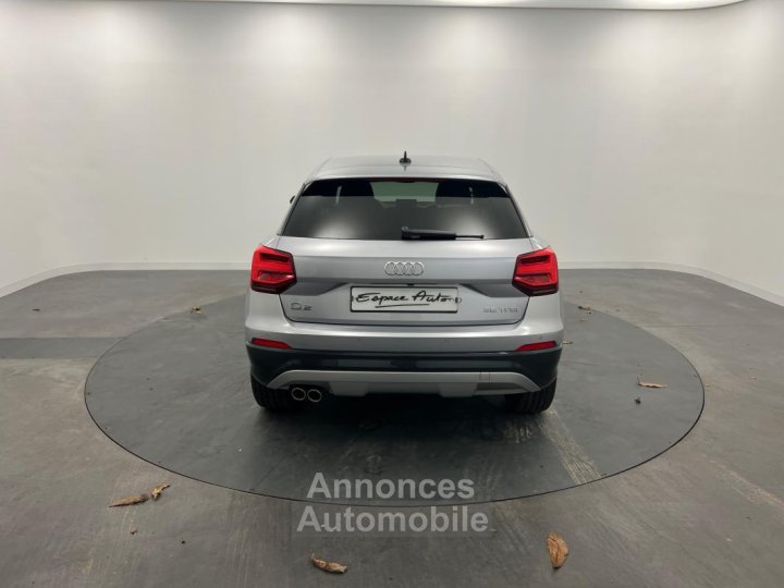 Audi Q2 35 TFSI COD 150 S tronic 7 Design Luxe - 4