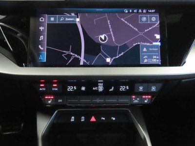 Audi A3 35TFSi Sedan SLine STronic LED-CUIR-NAVI-CAMERA - 11