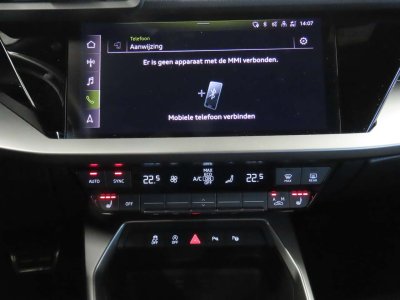 Audi A3 35TFSi Sedan SLine STronic LED-CUIR-NAVI-CAMERA - 12