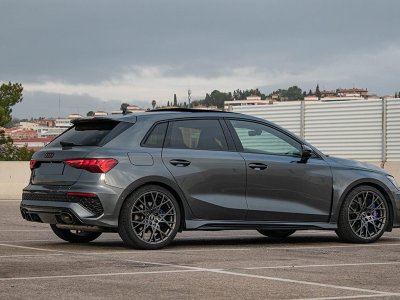 Audi RS3 SportBack Performance Edition 1 of 300 - Malus pay&eacute; - Carte grise fran&ccedil;aise - TVA apparente - 998 &euro;/mois - Toit pano, audio B&O   - 4