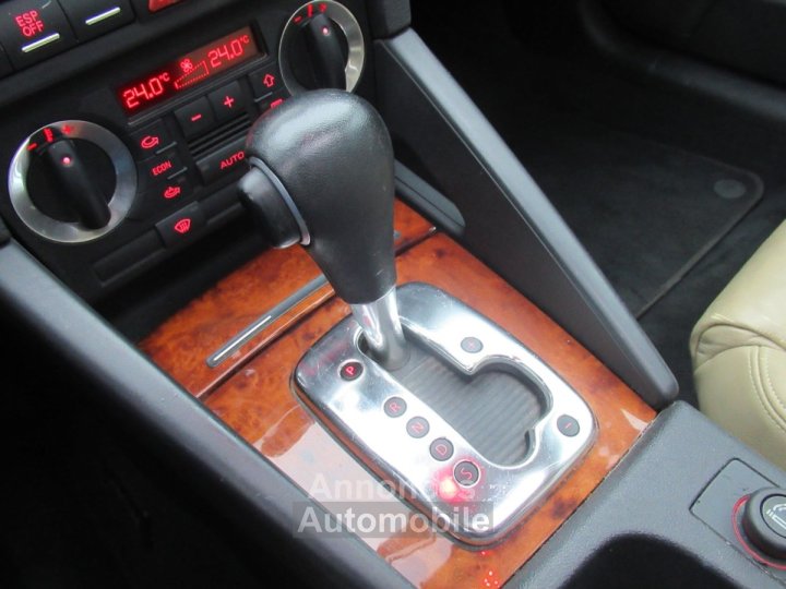 Audi A3 20 FSI 150CH AMBITION LUXE TIPTRONIC 3P - 15