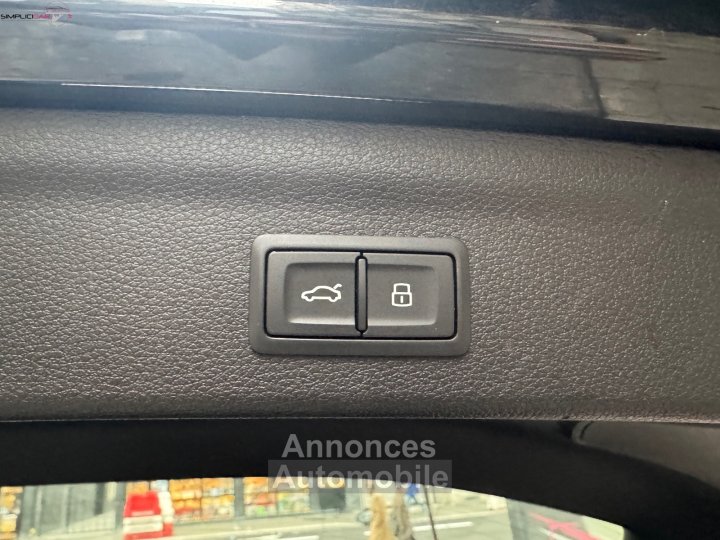 Audi Q3 35 TFSI 150 ch S tronic 7 S line - 32