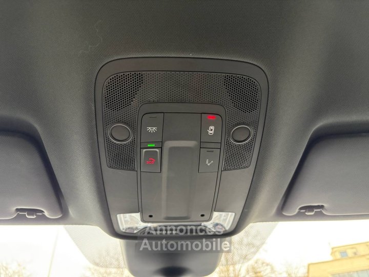 Audi Q3 Sportback 35 TFSI 150 ch S tronic 7 S line - 36