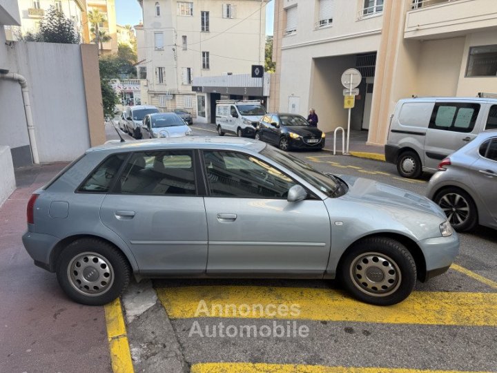 Audi A3 16 100CH AMBIENTE 5P - 6
