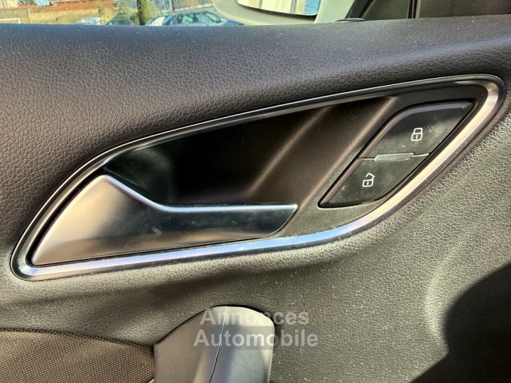 Audi Q3 20 tdi 150ch ultra ambiente - 31