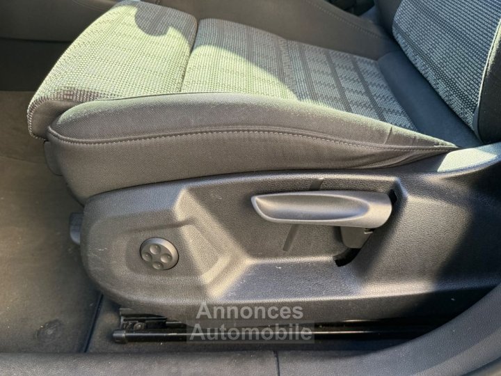 Audi Q3 20 tdi 150ch ultra ambiente - 32