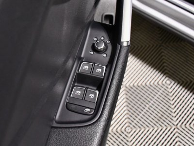 Audi Q2 Sport 35 TFSI 150 S-Tronic GPS Virtual Cuir Caméra ACC Pré Sense Car Play LED Hayon JA 17 - 11