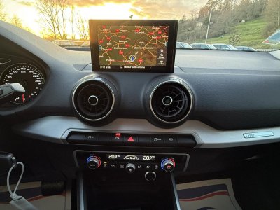Audi Q2 10 30 TFSI - 116 - BV S-tronic Sport GPS + RADAR AR/AV + CLIM - 17