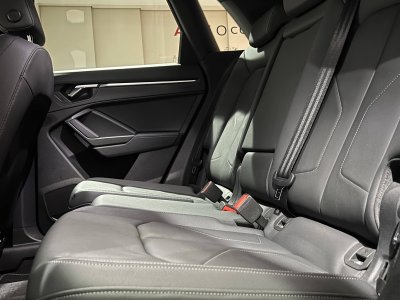 Audi Q3 35 TFSI 150 ch S tronic 7 S line   - 23