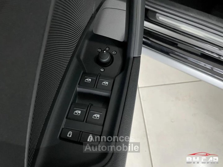 Audi A3 ? SPORTBACK 35 TFSI 150 CH BVM6 CARPLAY GARANTIE 1 AN - 26