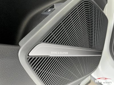 Audi Q5 ? SPORTBACK HYBRIDE 50 TFSI E 299 CH S-LINE QUATTRO 2023 ATTELAGE - 42