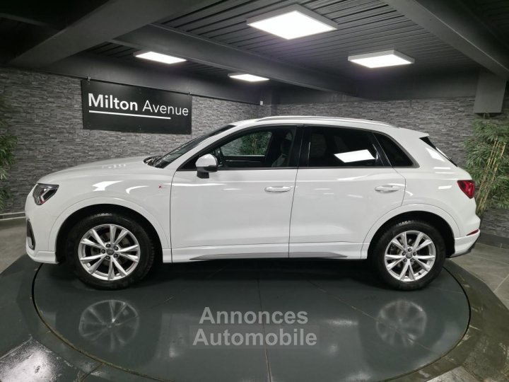 Audi Q3 20 TDI - 150 - BV S-tronic S-Line - 2