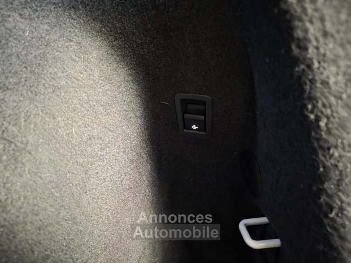 Audi Q3 20 TDI - 150 - BV S-tronic S-Line - 14