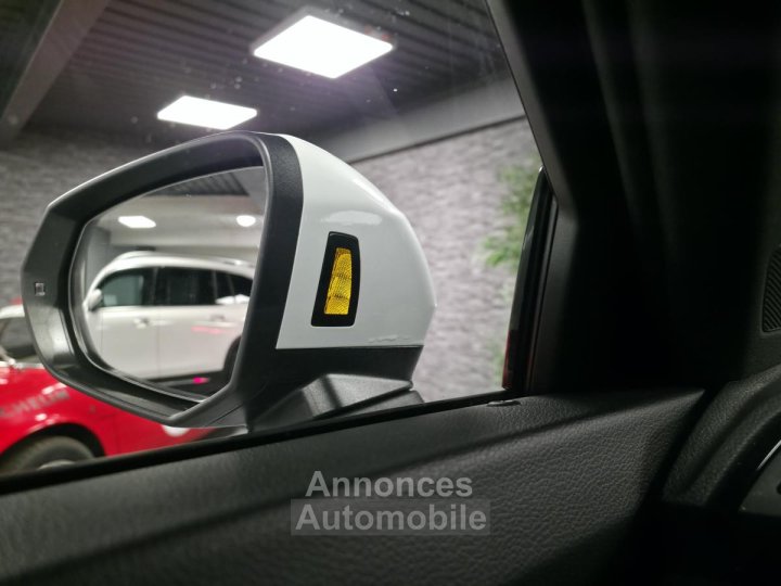 Audi Q3 20 TDI - 150 - BV S-tronic S-Line - 28