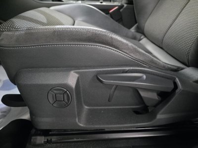 Audi Q3 20 TDI - 150 - BV S-tronic S-Line   - 32