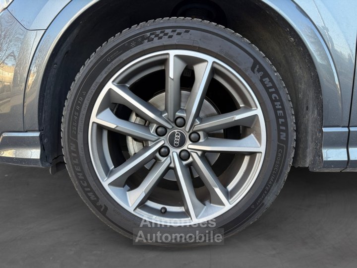 Audi Q3 35 TDI 150 ch S tronic 7 S line - TOIT OUVRANT - CARPLAY - CAM RECUL - JANTES 19 SPORT - SIÈGES ÉLÉCS CHAUFFANTS - 21
