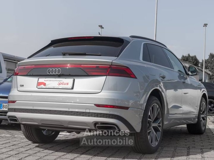 Audi Q8 55 TFSIe Q S LINE FACELIFT LM21 HuD AHK 360 - 2