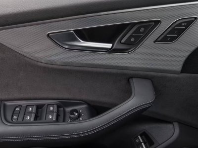 Audi Q8 55 TFSIe Q S LINE FACELIFT LM21 HuD AHK 360 - 9