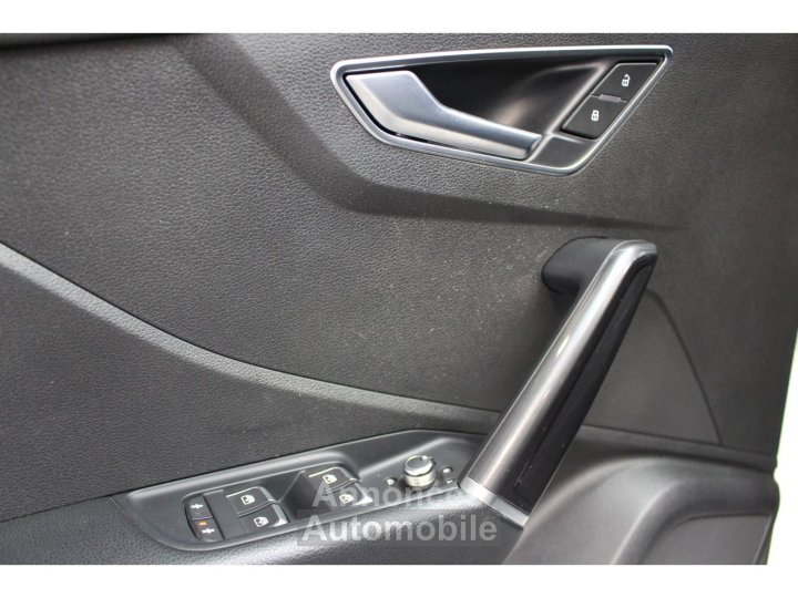 Audi Q2 14 TFSI COD - 150 S Line - Apple Carplay & Toit ouvrant - 17