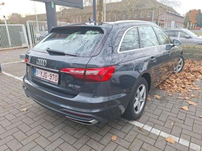 Audi A4 Avant 30TDi STRONIC   - 3
