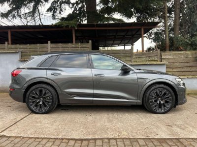 Audi Q8 e-tron 106 kWh 55 Quattro S line Full Option   - 5