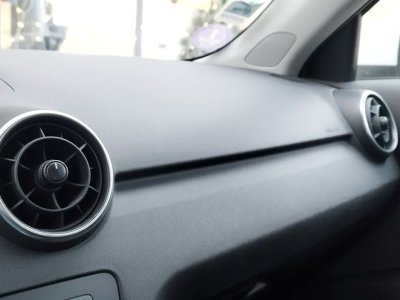 Audi A1 14 tsi 125ch ambiente sieges chauffants bluetooth   - 23