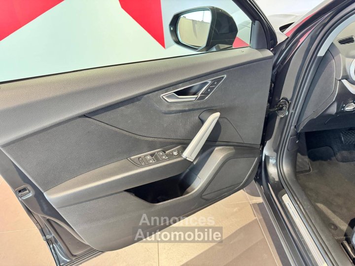 Audi Q2 35 TFSI 150 S tronic 7 Design Luxe - 18