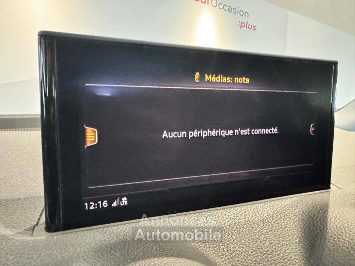 Audi Q2 35 TFSI 150 S tronic 7 Design Luxe - 28