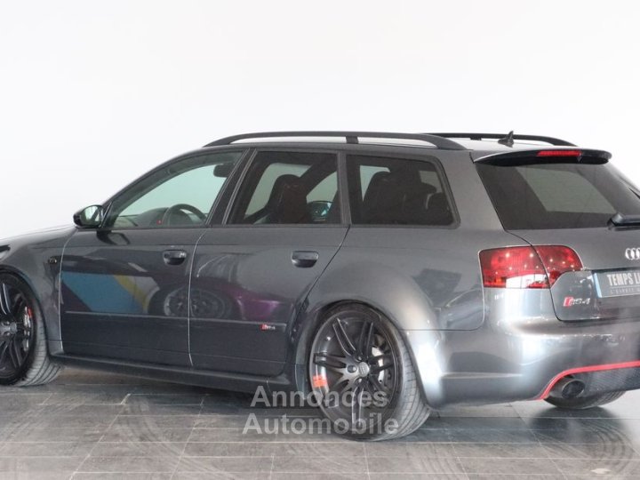 Audi RS4 v8 42 420ch - 3