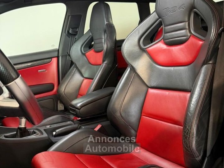 Audi RS4 v8 42 420ch - 4