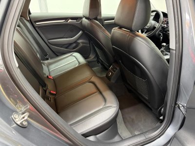 Audi A3 Sportback 30 TDI BVM6 - 116cv / Apple Carplay / Radars AR / Si&egrave;ges chauffants   - 17