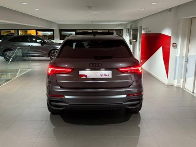 Audi Q3 45 TFSIe 245 ch S tronic 6 S line   - 12