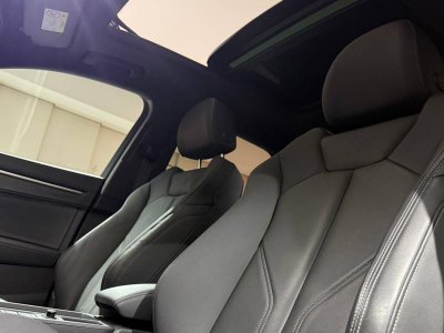 Audi Q3 45 TFSIe 245 ch S tronic 6 S line   - 29