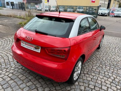Audi A1 I 3 Portes 12 TFSI 85 cv-2010   - 4
