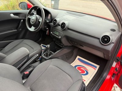 Audi A1 I 3 Portes 12 TFSI 85 cv-2010   - 5