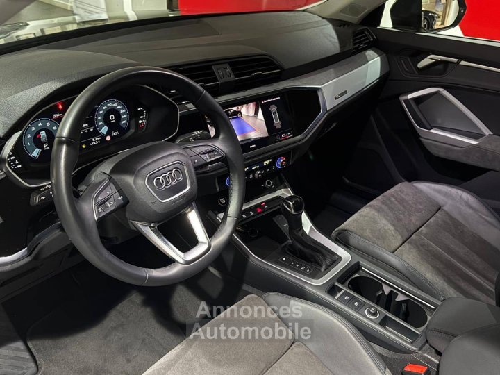 Audi Q3 35 TFSI 150 ch S tronic 7 Design Luxe - 4