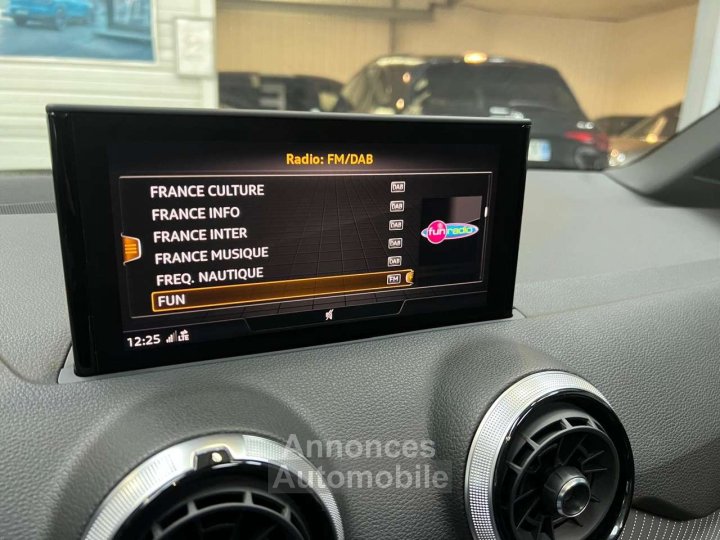 Audi Q2 35 TDI 150 S tronic 7 S line - 19