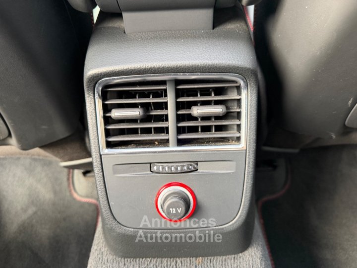 Audi RS3 SPORTBACK 25 TFSI 367cv Quattro S tronic 7 - Suivi /Toit Ouvrant / Cam&eacute;ra de Recul / Si&egrave;ges Chauffants / CarPlay - - 39