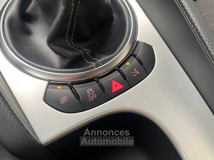 Audi TTS COUPE 20 TFSI 272 Quattro / ENTRETIEN COMPLET - 31