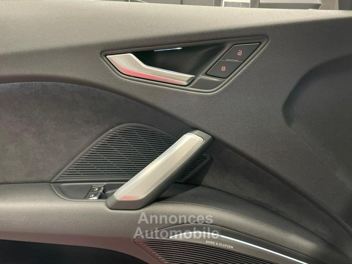 Audi TT 20 TFSI 230 S line SIEGES ALCANTARA CHAUFANTS - 14