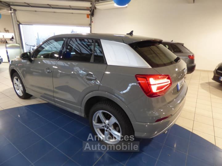 Audi Q2 30 TDI 116 S tronic 7 Sport - 4