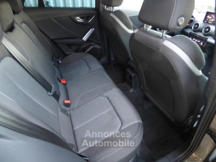 Audi Q2 30 TDI 116 S tronic 7 Sport - 10