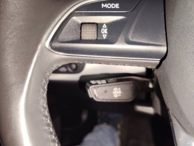 Audi A4 V 14 TFSI 150ch Design Luxe S tronic 7   - 11