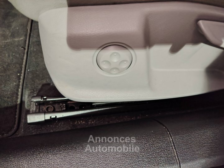 Audi A4 V 14 TFSI 150ch Design Luxe S tronic 7 - 15